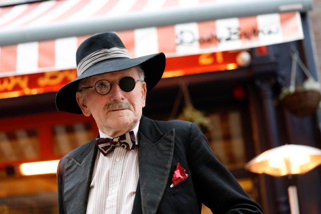 Am Bloomsday sieht man reichlich Herren mit James-Joyce-Hut und Fliege.